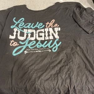 Graphic gray tee
